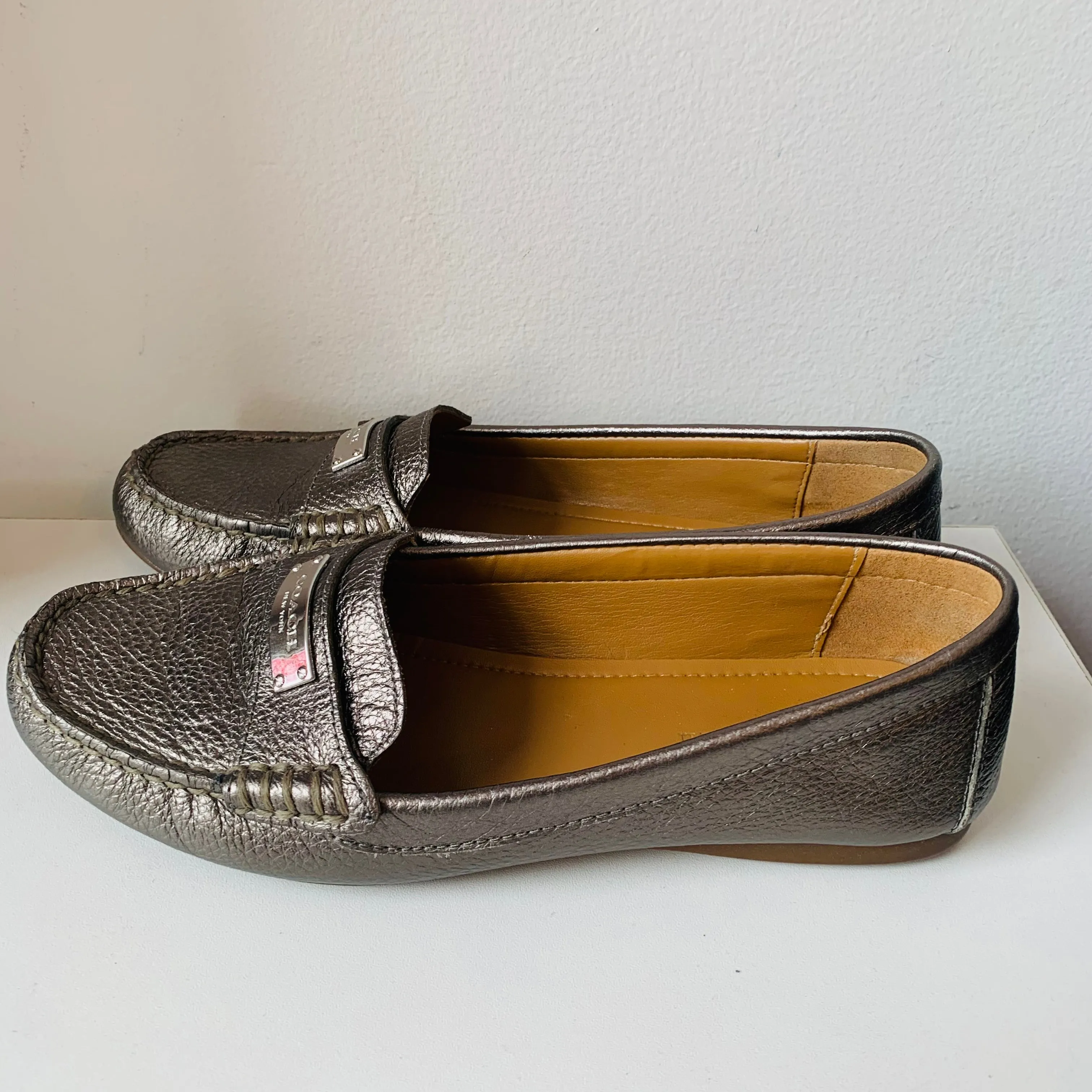 Coach Pewter Metallic Leather Driving Moccasin Women’s Size 8.5