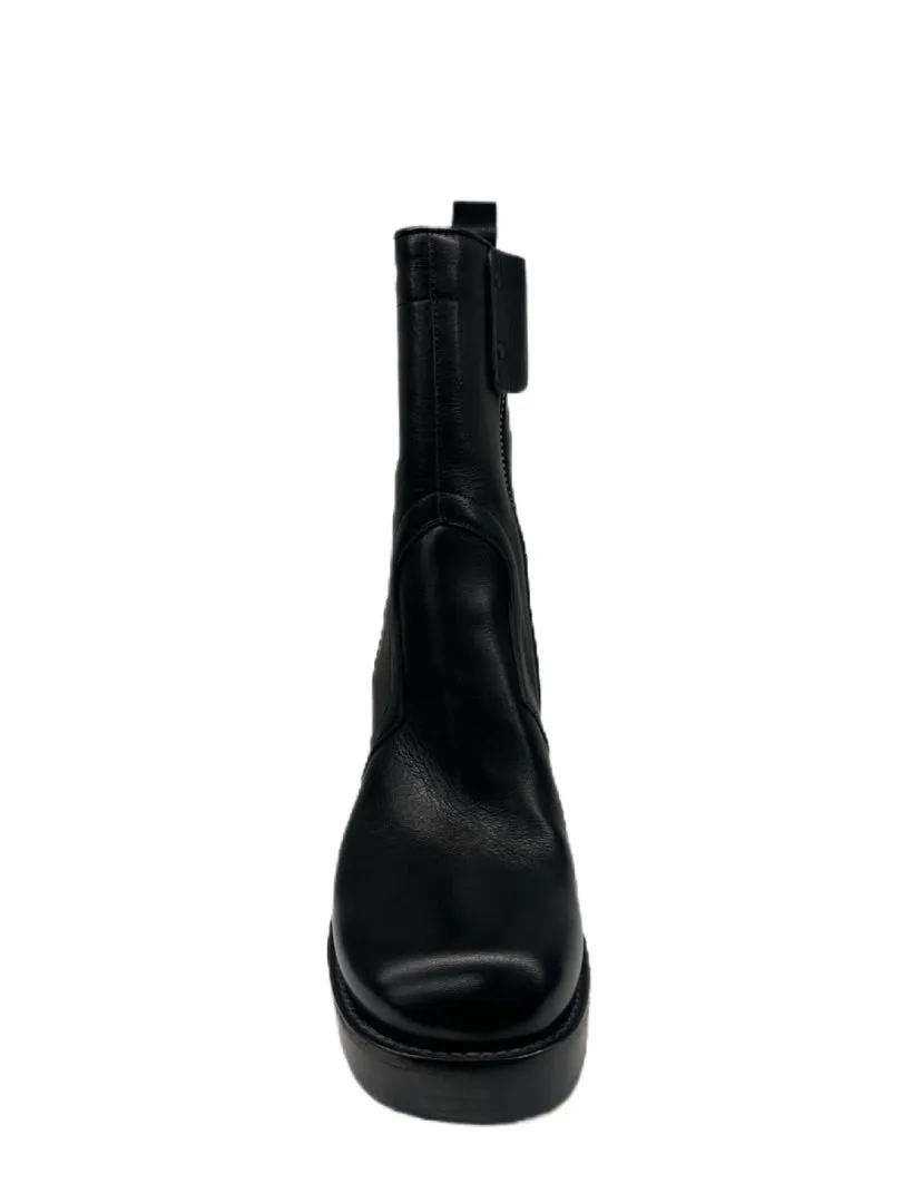 Rick Owens Black Classic Stiletto Boots. Size: 36