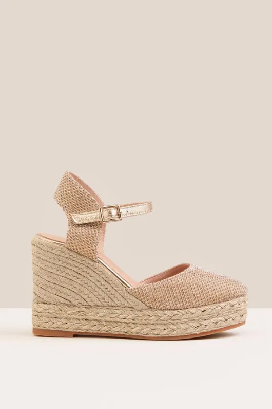 Tiri Wedge High Sandal